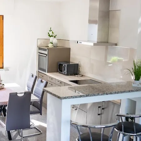Apartment Ferienwohnung-bine Am Nürburgring In Der Eifel *